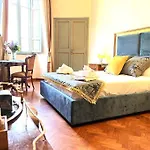 Veronica Suite A Piazza Venezia
